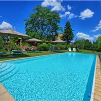 6 Bedroom Villa with Pool in San Donato in Poggio, Sleeps 12
